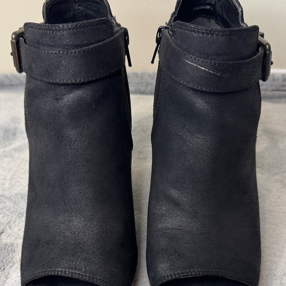 Fergalicious “Retro” Black Peep Toe Ankle Booties - Size 7 - Picture 8 of 11
